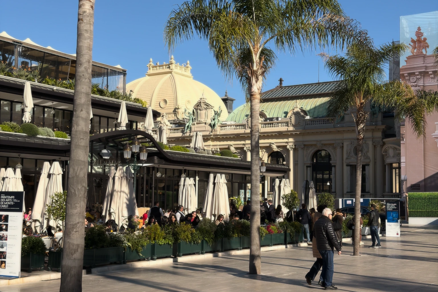 Casino de Monte-Carlo und die Palmen der Place du Casino